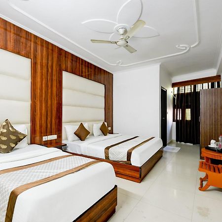 Airport Hotel Kiara - New Delhi Airport Exteriör bild