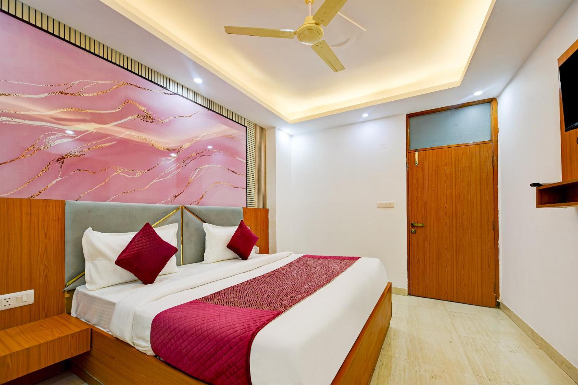 Airport Hotel Kiara - New Delhi Airport Exteriör bild