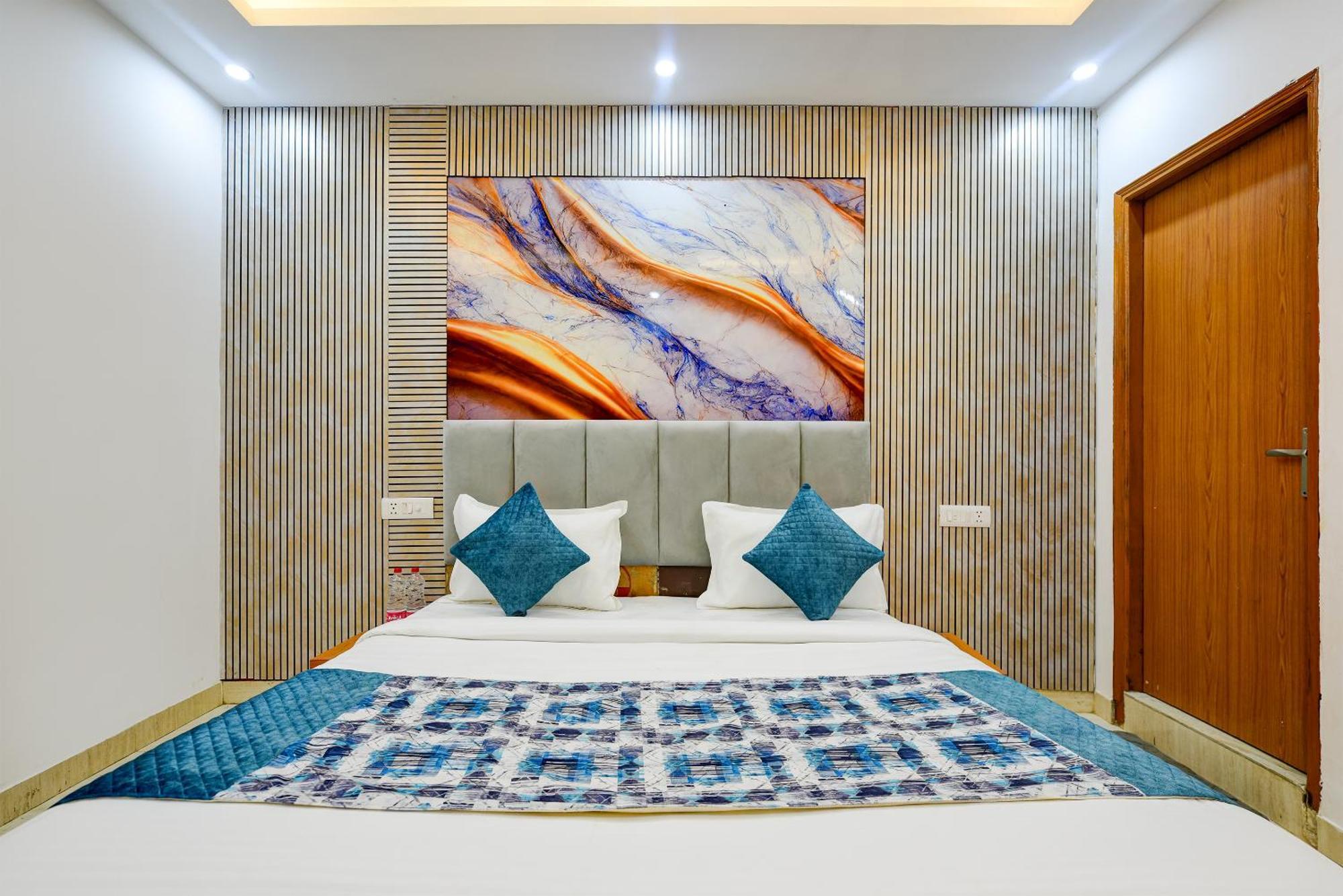 Airport Hotel Kiara - New Delhi Airport Exteriör bild