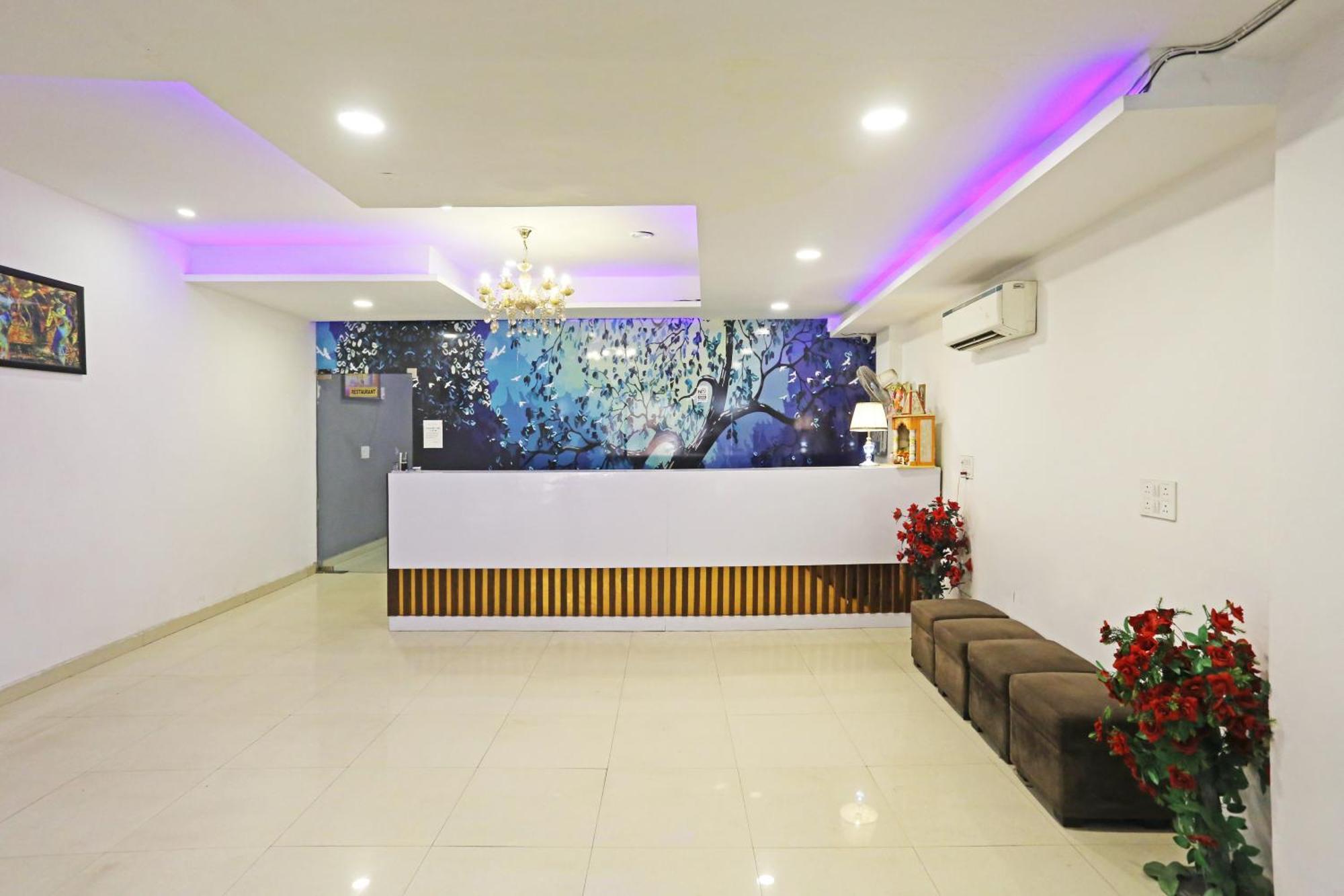 Airport Hotel Kiara - New Delhi Airport Exteriör bild